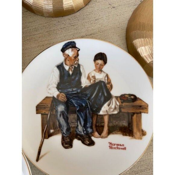 Norman Rockwell Classic Small Plates (Set of Three) - Picture 4 of 7